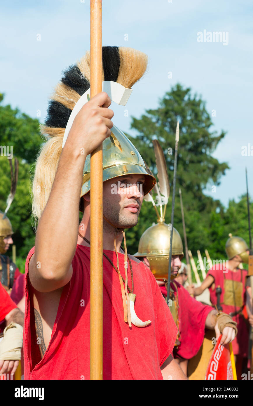Representación histórica en trajes de época romana en Aquileya Fotografía  de stock - Alamy