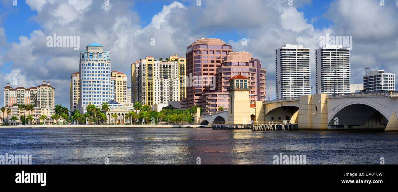 Horizonte de West Palm Beach, Florida, Estados Unidos. Foto de stock