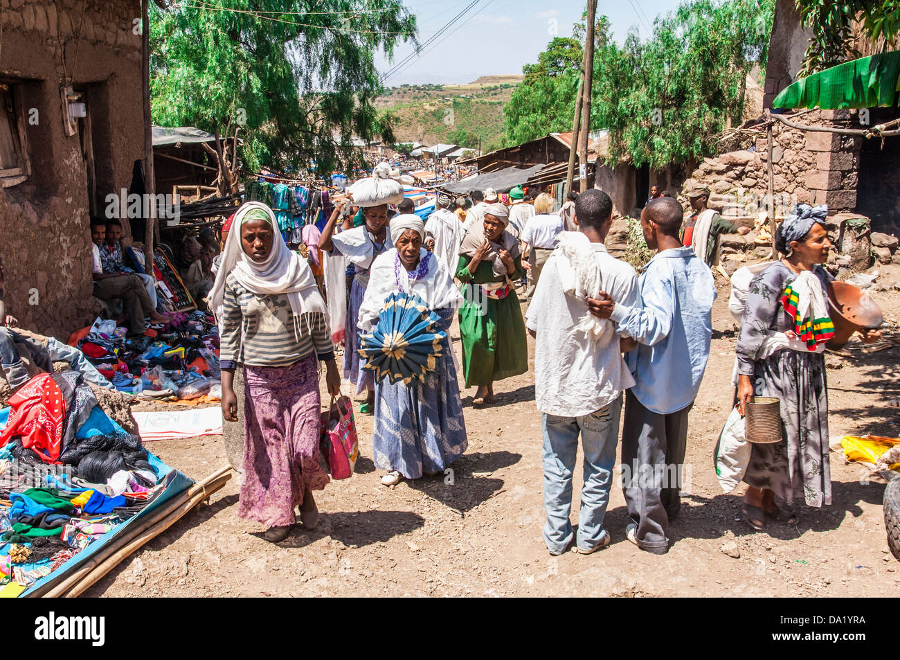 Concurrido mercado de Lalibela, la región de Amhara, en el norte de Etiopía Foto de stock