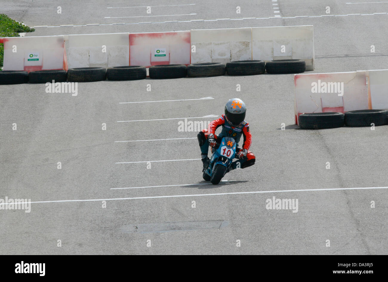 Mini motos carreras competencia para niños en Palma de Mallorca, España  Fotografía de stock - Alamy