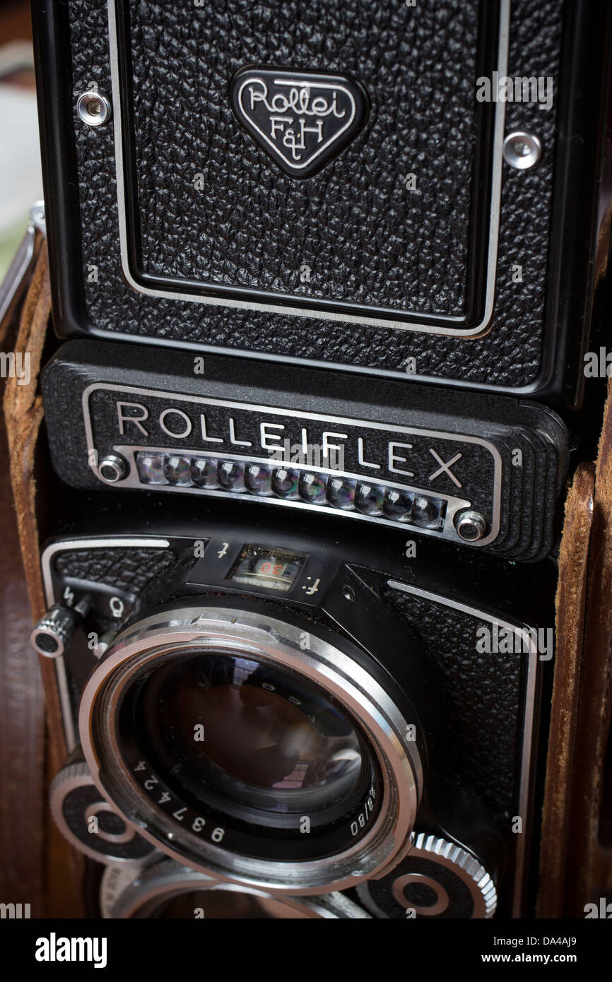 Rolleiflex,twin lens reflex,retro,rolleiflex, cámara, viejo, twin, vida, 120, objeto, objetivo, aún, xenotar, formato, producto Foto de stock