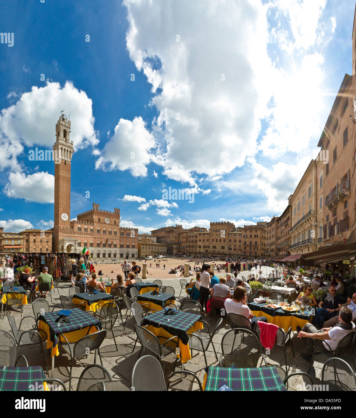 Siena, Siena, Italia, Europa, Toscana, Toscana, el lugar, la torre, la torre, la Piazza del Campo, la Torre del Mangia, turismo, cafés, Pi Foto de stock