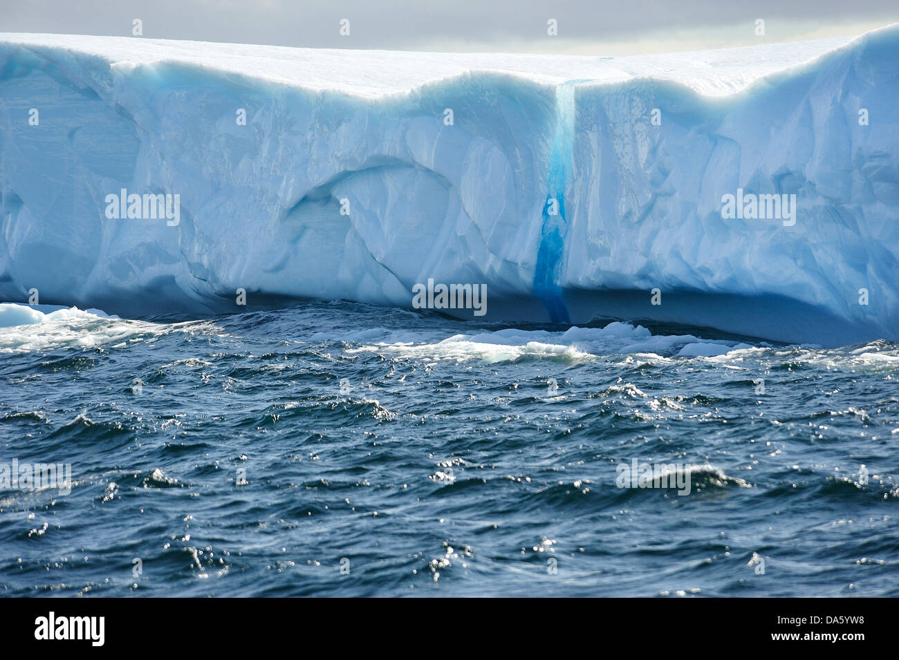 Los icebergs, Iceberg, flotante, cabeza de cuervo, Twillingate, Newfoundland, Canadá, hielo, naturaleza Foto de stock
