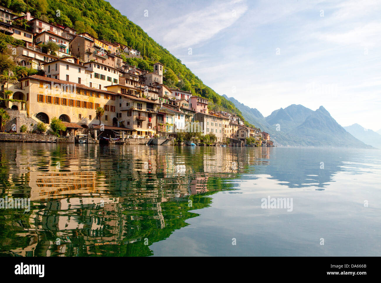 Gandria, cantón, TI, Ticino, en el sur de Suiza, el agua, el lago, los lagos, la aldea, Suiza, Europa, Lago de Lugano, Foto de stock