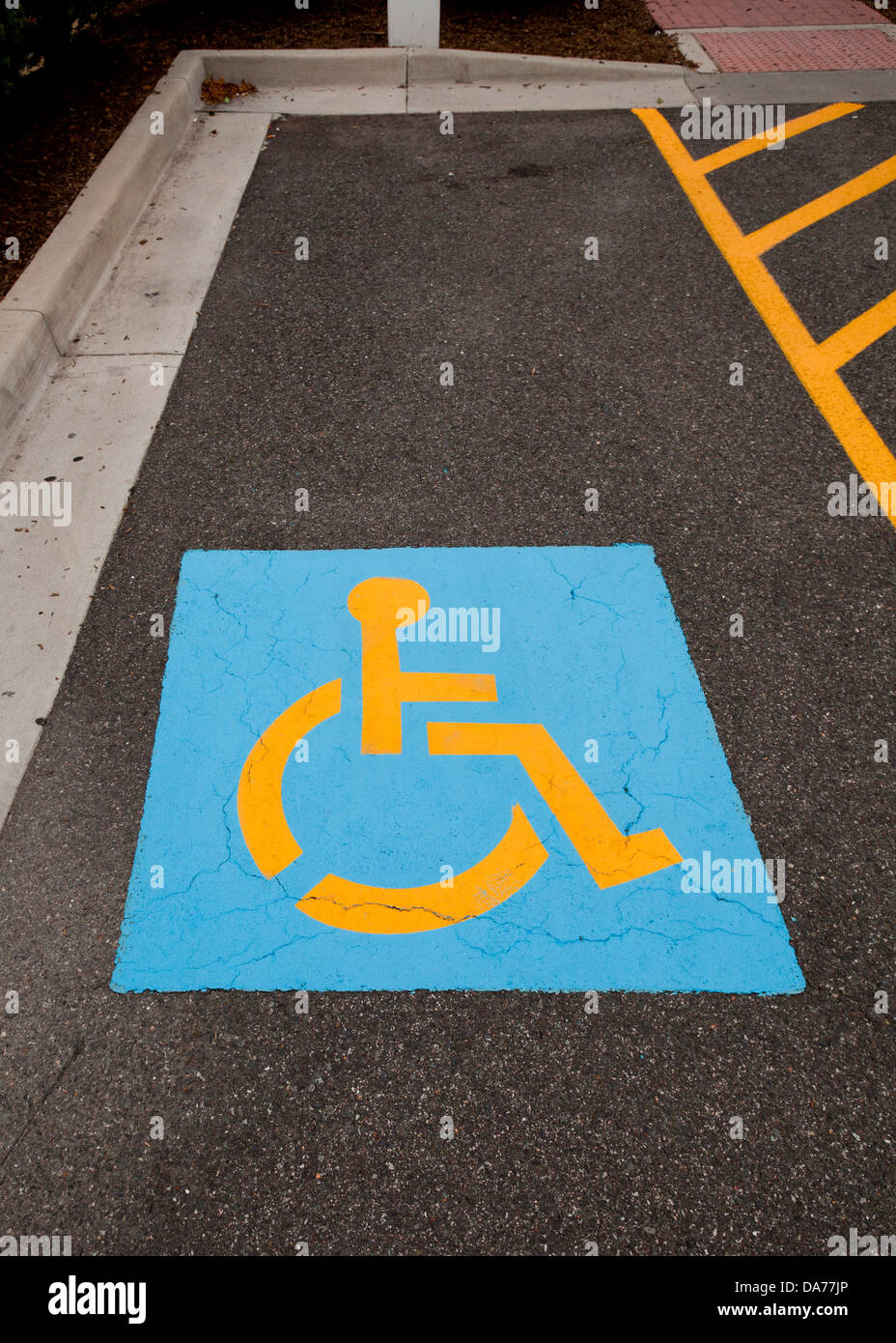 Estacionamiento para discapacitados firmar Foto de stock