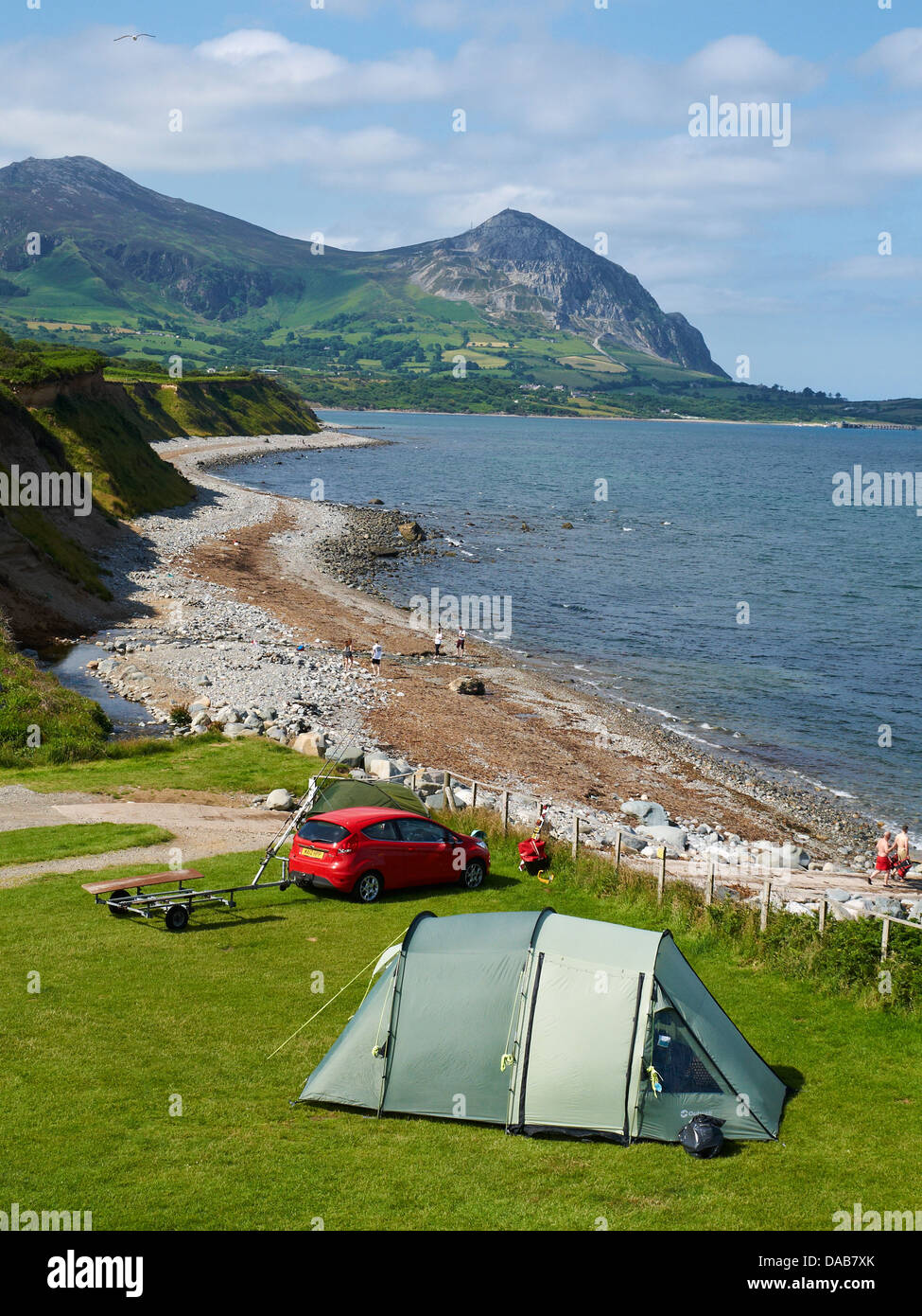 Aberafon sitio de campamento cerca de Caernarfon en la franja costera en el norte de Gales, Reino Unido Foto de stock