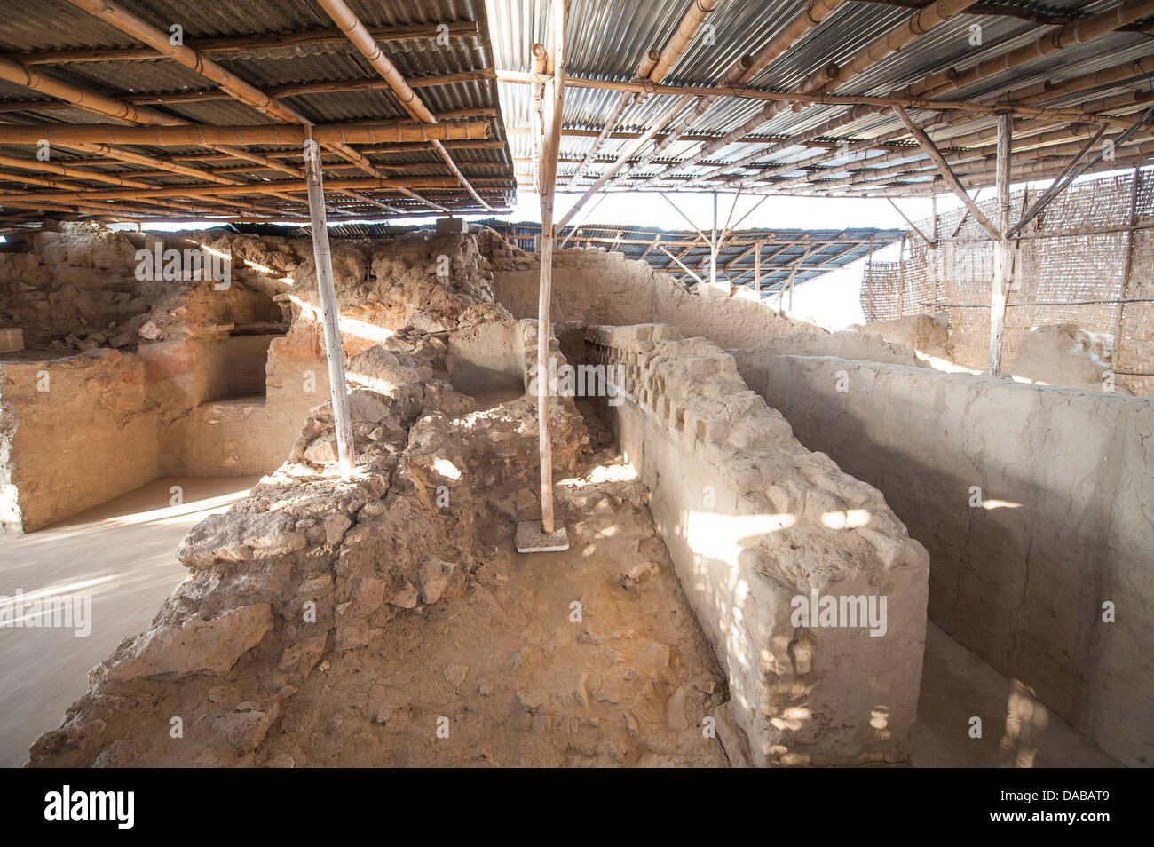 El antiguo complejo arqueológico de Túcume y Tumbas Reales museo de sitio cerca de Chiclayo, Perú. Foto de stock