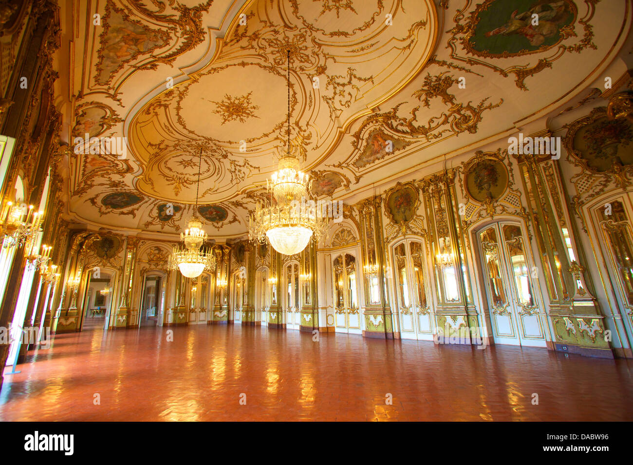 Salón de baile, el Palacio de Queluz, Lisboa, Portugal, la Península Ibérica, el sur de Europa Occidental Foto de stock