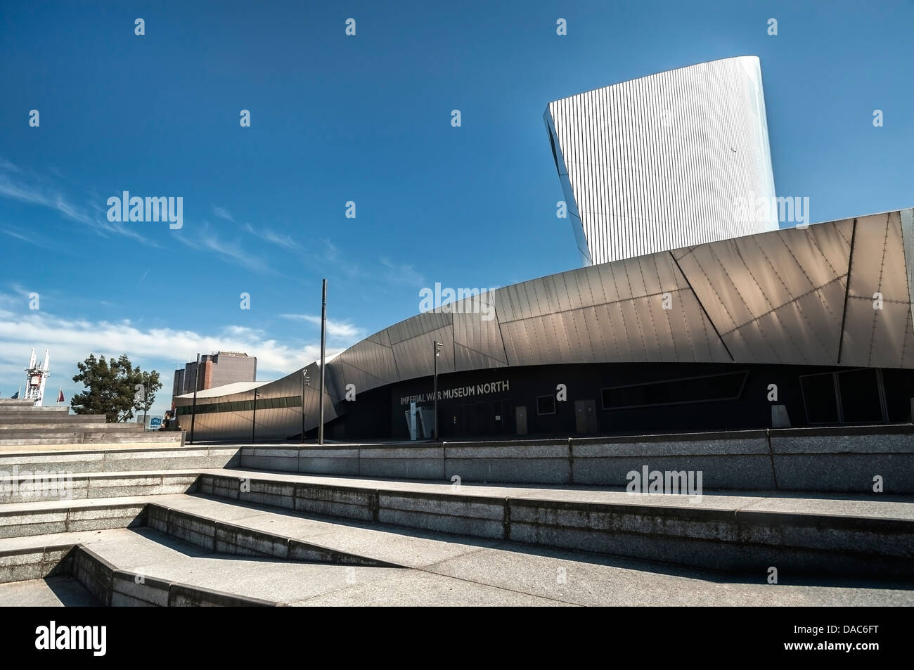 Imperial War Museum North, Salford Quays, Greater Manchester, Reino Unido Foto de stock