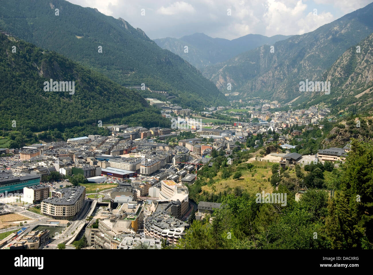 Andorra la Vella, la capital del estado de Andorra Foto de stock