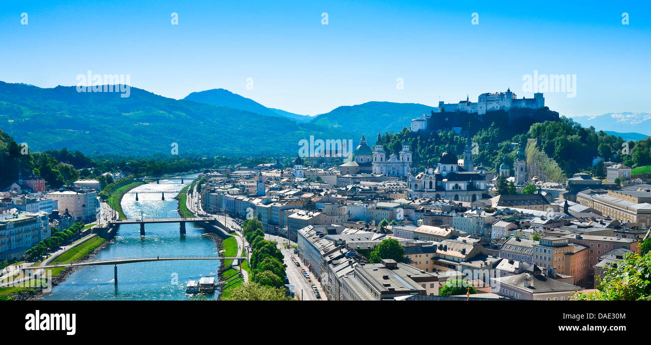 Panorama de la ciudad de Salzburgo. Foto de stock