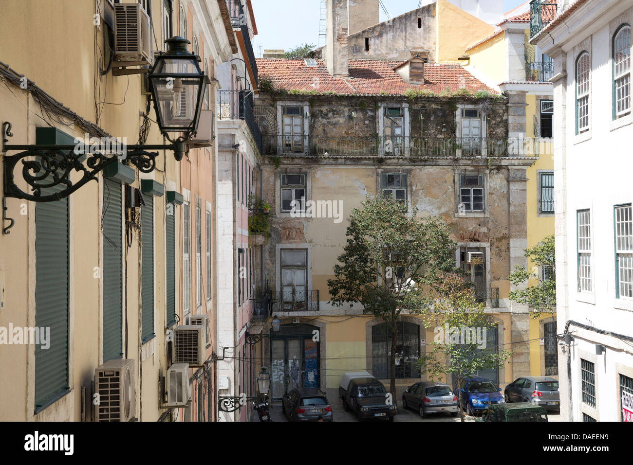 Las fachadas de las casas en Lisboa, Portugal. Foto de stock