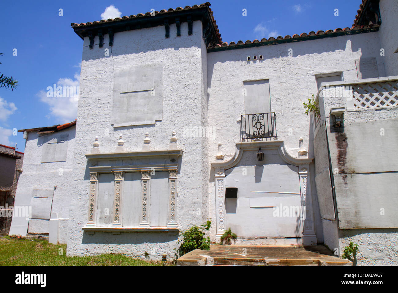 Miami Beach Florida,casa casas residencia,casa,mansión,vacante,embarcado,abandonado,vacío,crisis,financiera,burbuja,ejecuciones,FL130601005 Foto de stock