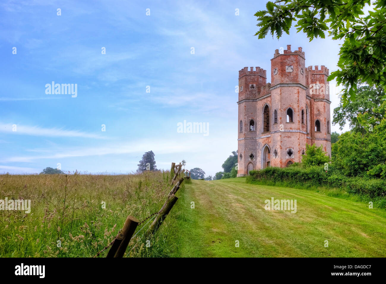 Castillo de Powderham, Torre Mirador, Devon, Reino Unido Foto de stock