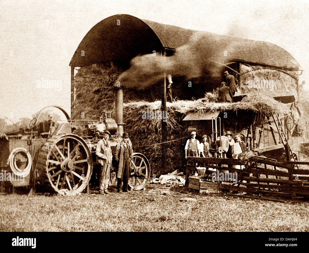 Motor de tracción y la trilla del período victoriano de la máquina Foto de stock