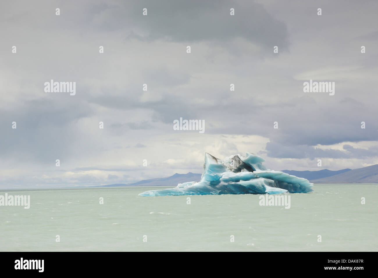 Témpano en Lago Viedma, Chile, Patagonia, los Andes, el Parque Nacional Los Glaciares Foto de stock