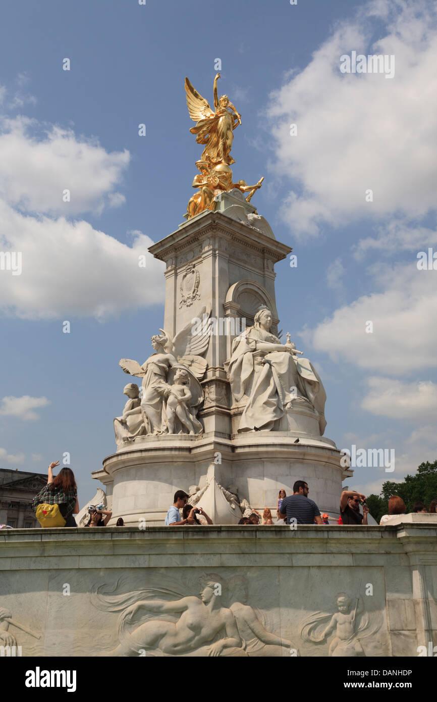 Victoria Memorial, el Palacio de Buckingham, Londres, Reino Unido. Foto de stock