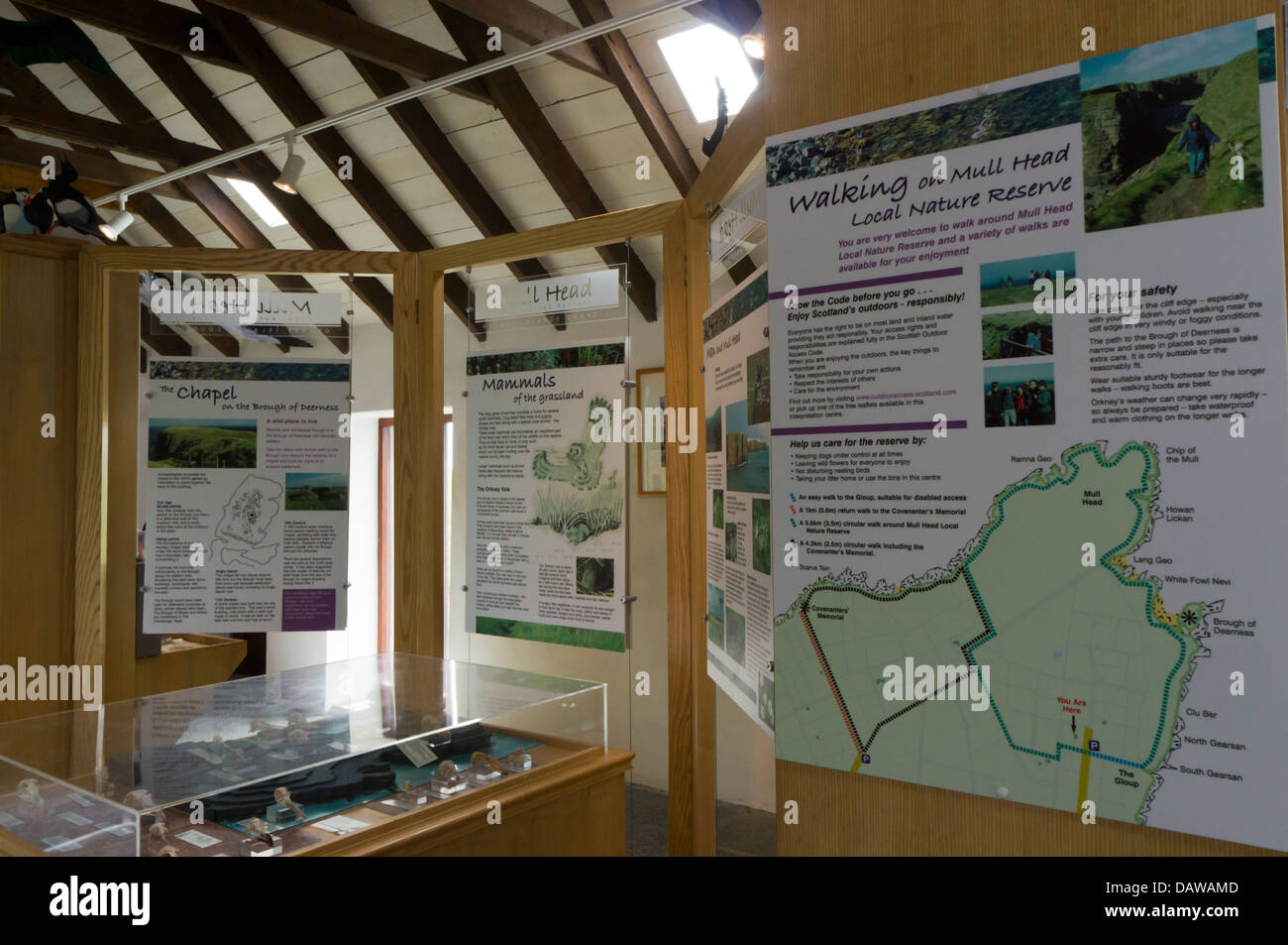 El Mull Jefe Reserva Natural Local centro de visitantes Deerness, la parte continental de las Islas Orcadas. Foto de stock