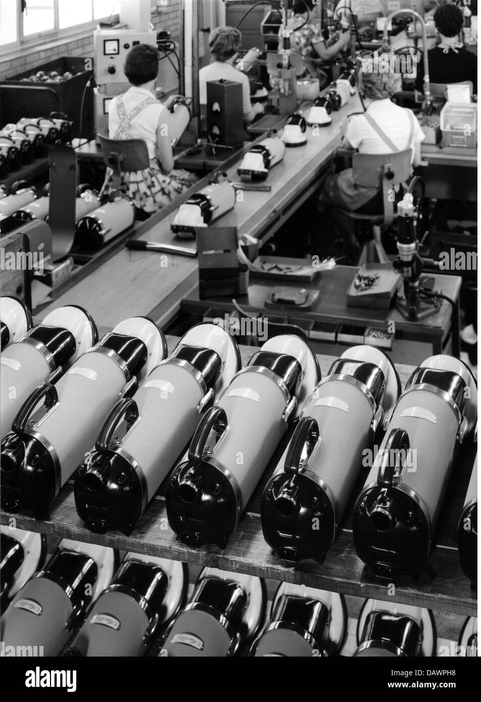 Electrodomésticos, aspiradora Miele, tipo A, Alemania, alrededor de 1959,  Derechos adicionales-Clearences-no disponible Fotografía de stock - Alamy