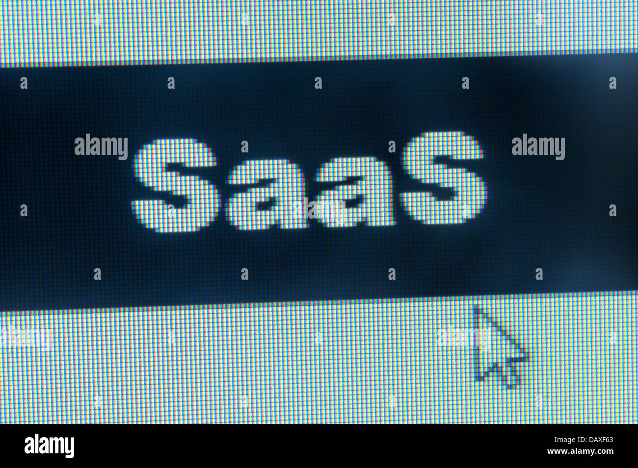 Concepto de cloud computing - SaaS word y cursor en monitor de ordenador Foto de stock