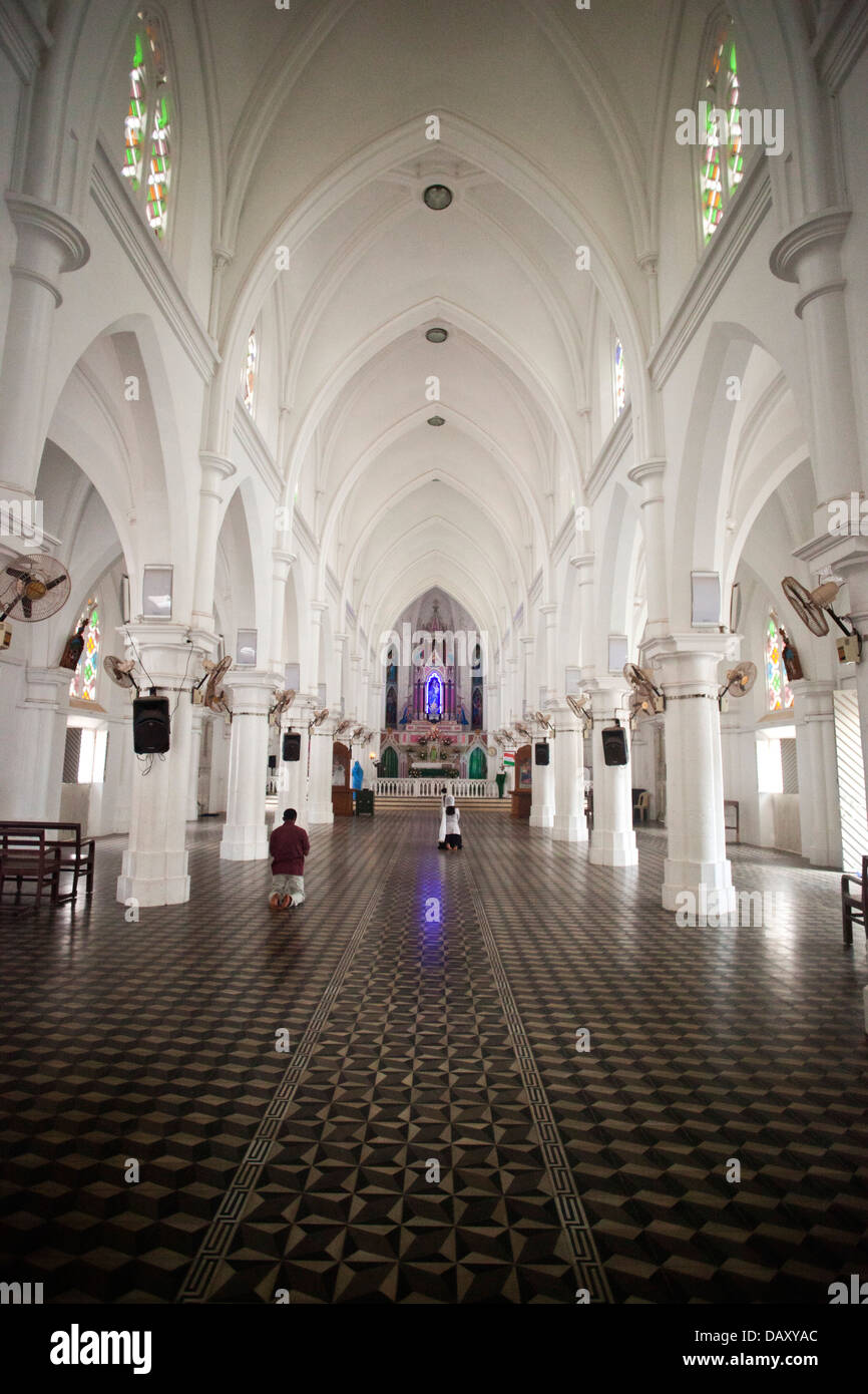 Los interiores de la Iglesia, Iglesia Nuestra Señora de La Merced, Kanyakumari, Tamil Nadu, India Foto de stock