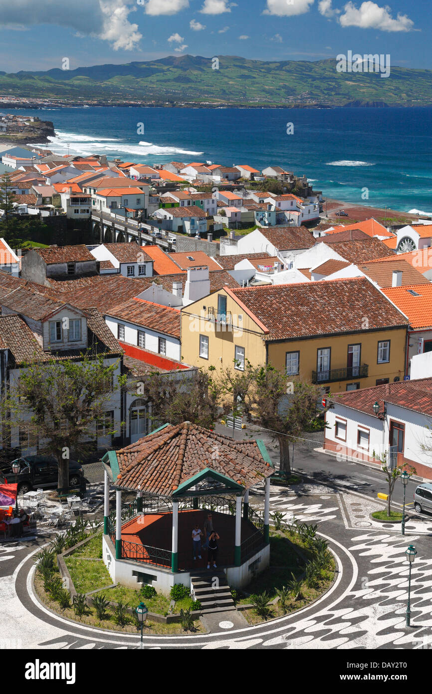 La ciudad de Ribeira Grande en la isla de Sao Miguel, Azores, Portugal Foto de stock