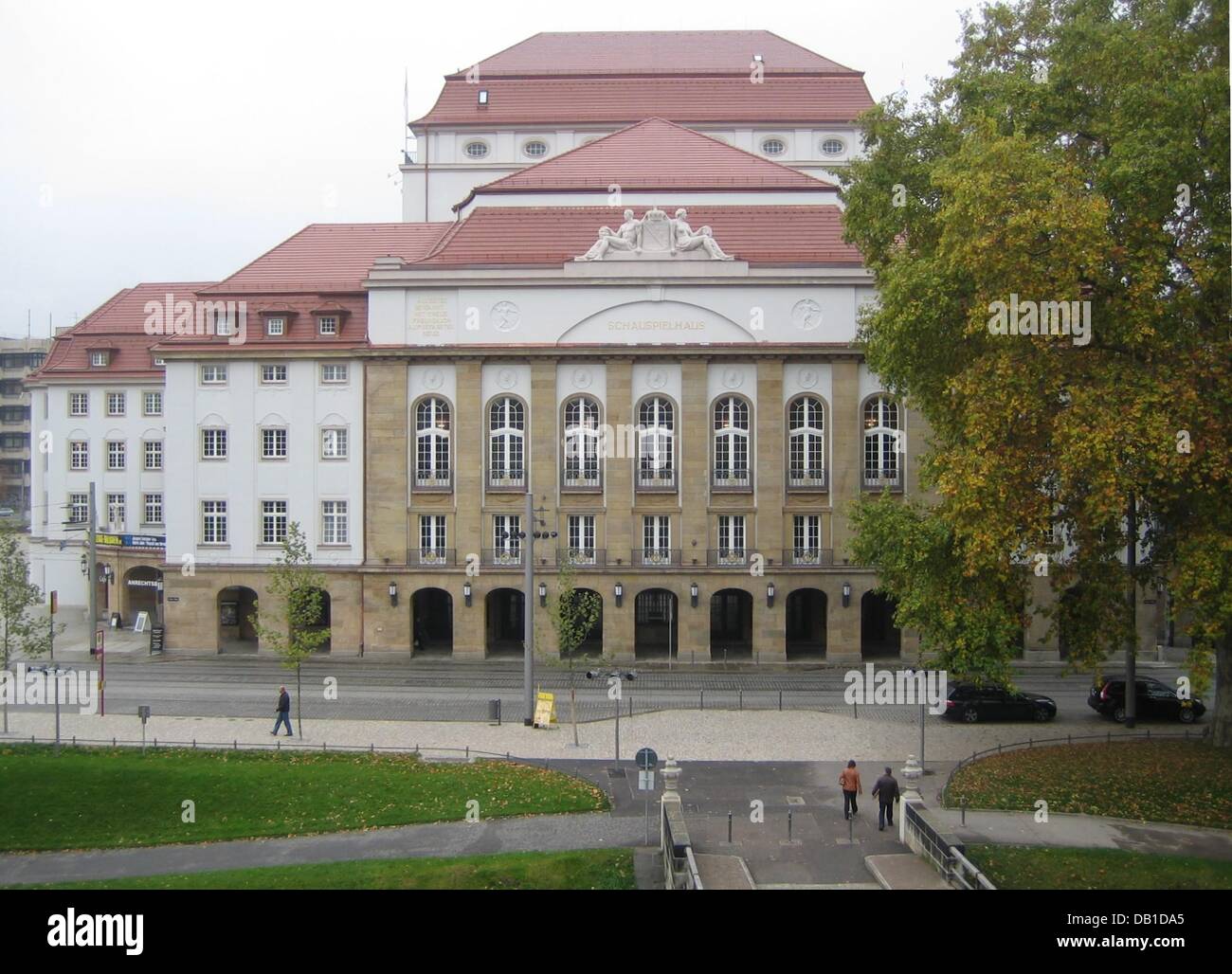 La imagen muestra el teatro Schauspielhaus en Dresden, Alemania, 28 de octubre de 2007. Foto: Beate Schleep Foto de stock