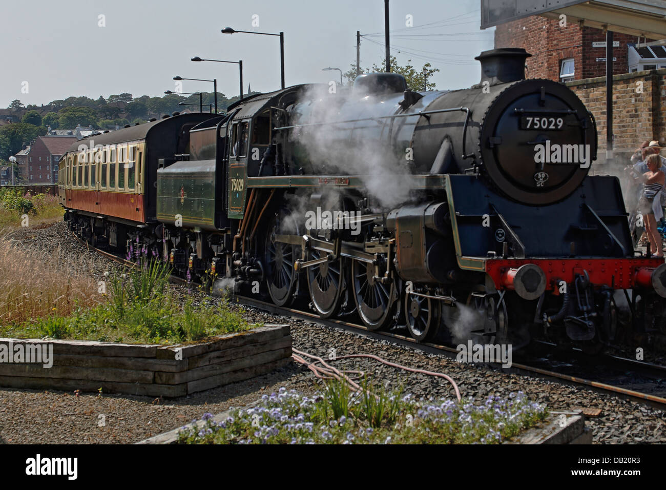 Whitby Yorkshire tren a vapor Foto de stock