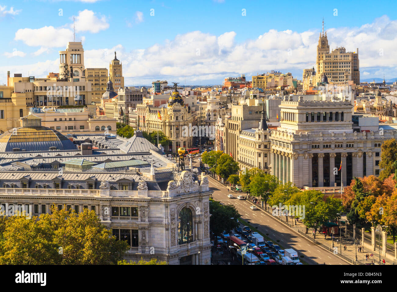 Madrid vista aérea de la ciudad y de la calle comercial de Gran Vía, España Foto de stock