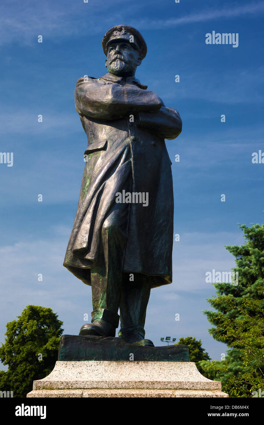 Estatua del capitán Smith, RMS Titanic, Beacon Park, Lichfield, Staffordshire, Inglaterra, Reino Unido. Foto de stock