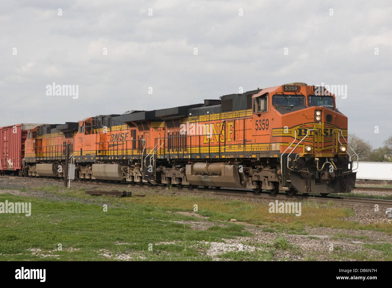 General Electric locomotoras diesel en BNSF tren de mercancías en Saginaw  Texas USA Fotografía de stock - Alamy