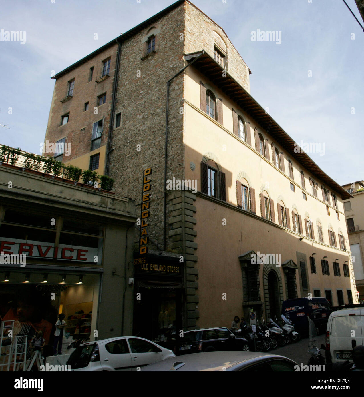 Exterior de la "casa de ciudad de Jersey Shore MTV anunció que el rodaje de  la cuarta temporada de Jersey Shore tendría lugar en Florencia Florencia,  Italia - 10.05.11 Fotografía de stock - Alamy