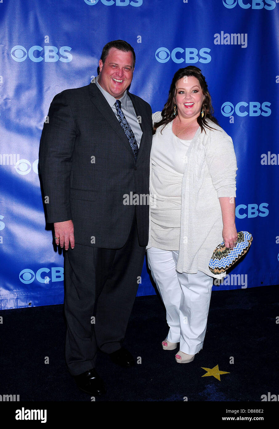 Billy Gardell y Melissa McCarthy 2011 CBS Upfront celebrado en el Lincoln  Center de Nueva York, .  Fotografía de stock - Alamy