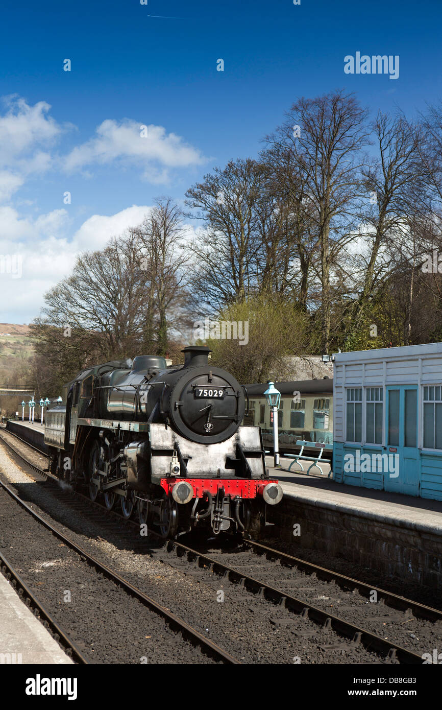 Reino Unido, Inglaterra, Yorkshire, Grosmont, North Yorkshire Moors Railway, vapor loco Foto de stock