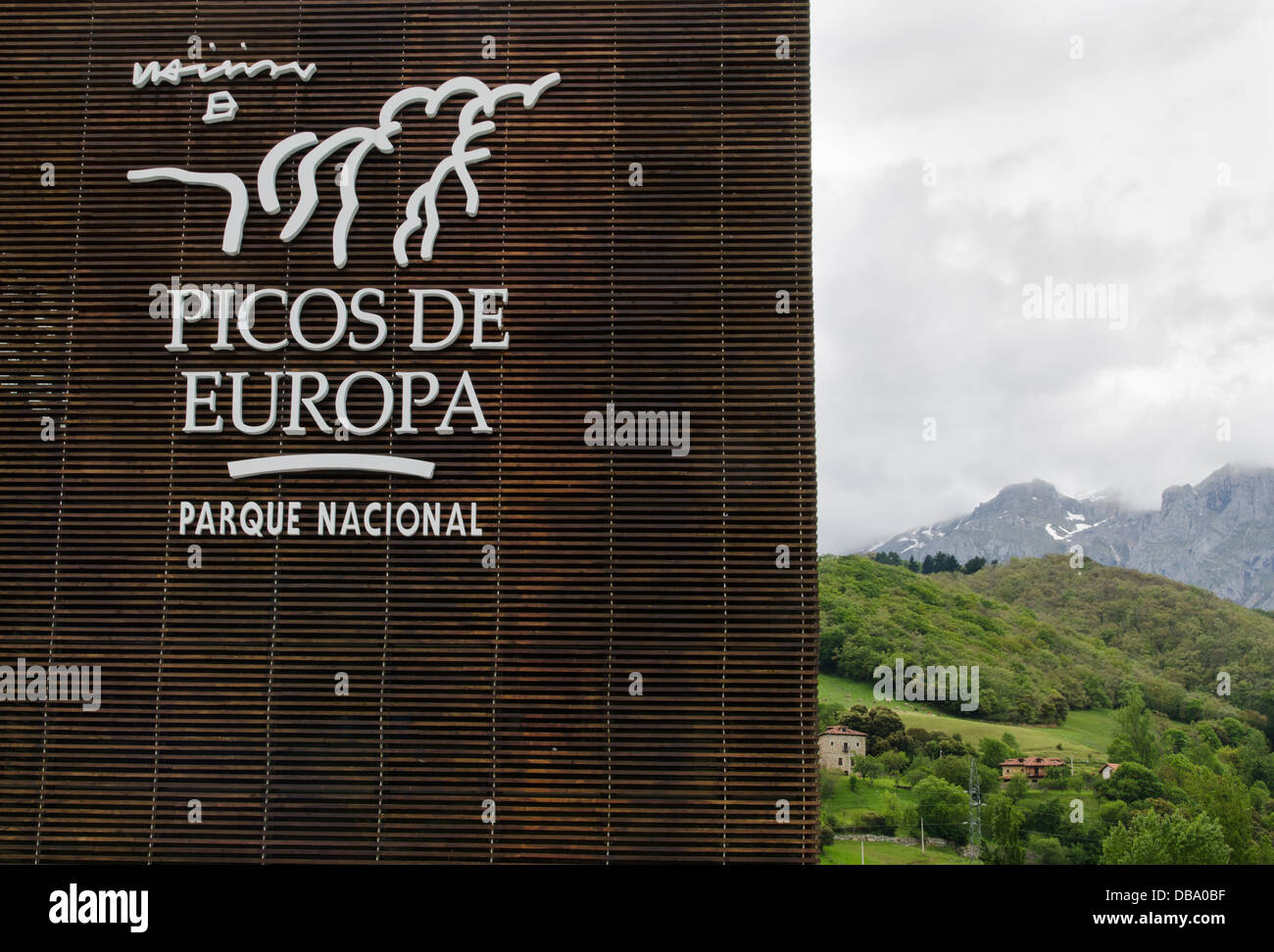 El Centro de Visitantes de Sotama, el Parque Nacional de Picos de Europa, Tama, Cillorigo de Liébana, Cantabria, ESPAÑA Foto de stock