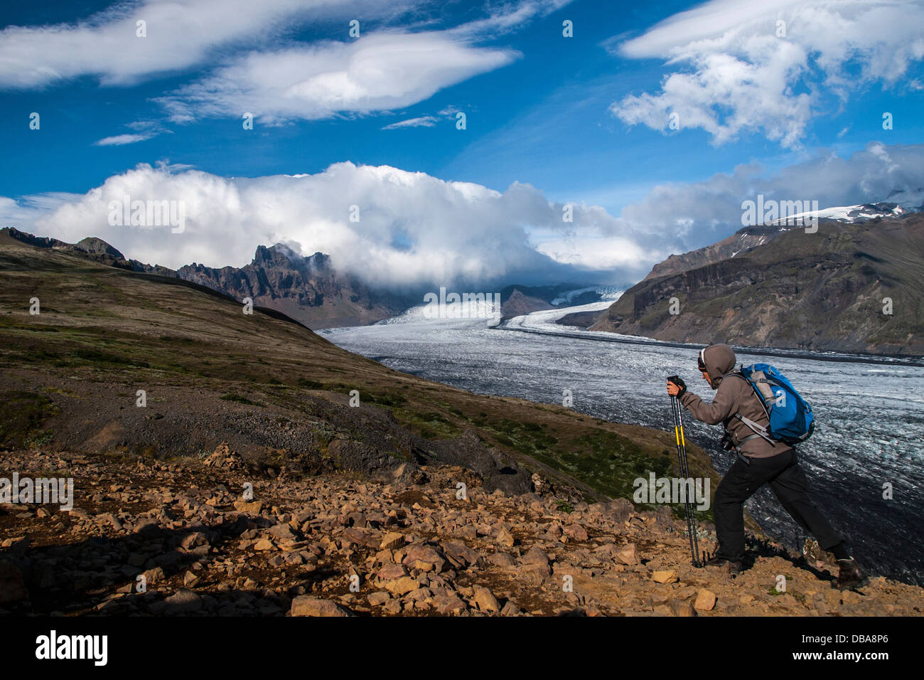 Skaftafell, una de las lenguas of el glaciar Vatnajokull (Parque Nacional de Vatnajökull sur) Islandia, Escandinavia, Europa. Foto de stock