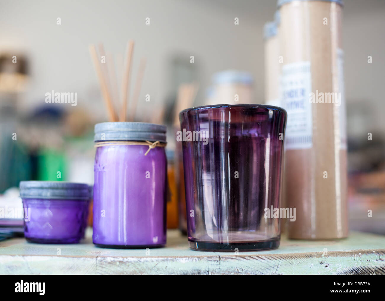 Velas en exhibición en la tienda Foto de stock