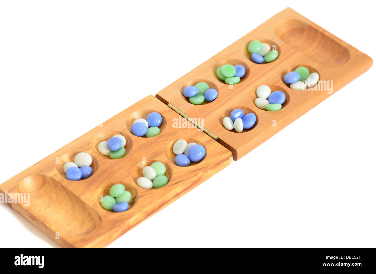 Mancala, tradicional juego de tablero Fotografía de stock - Alamy