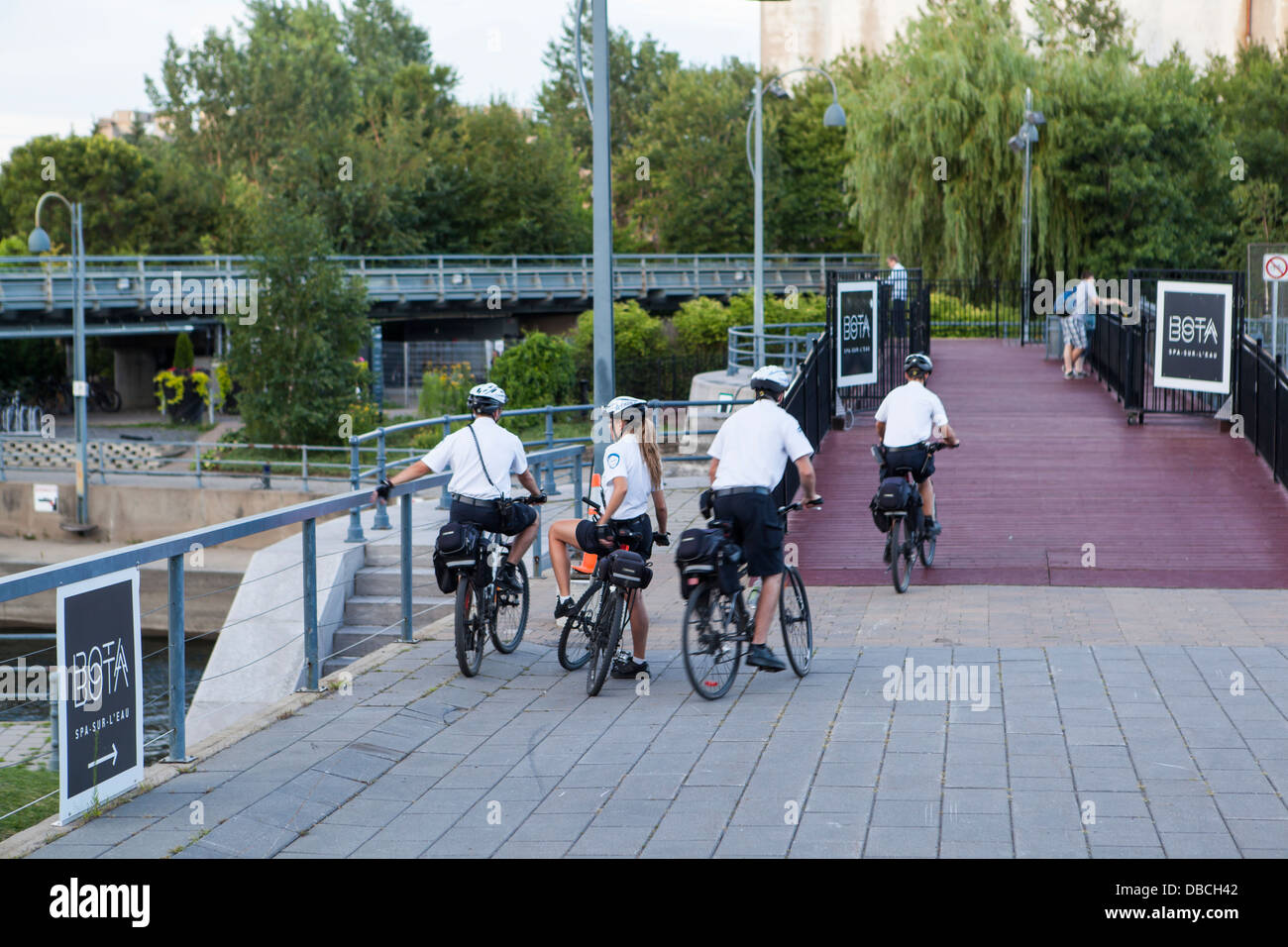 La policía de Montreal en bicicleta Foto de stock