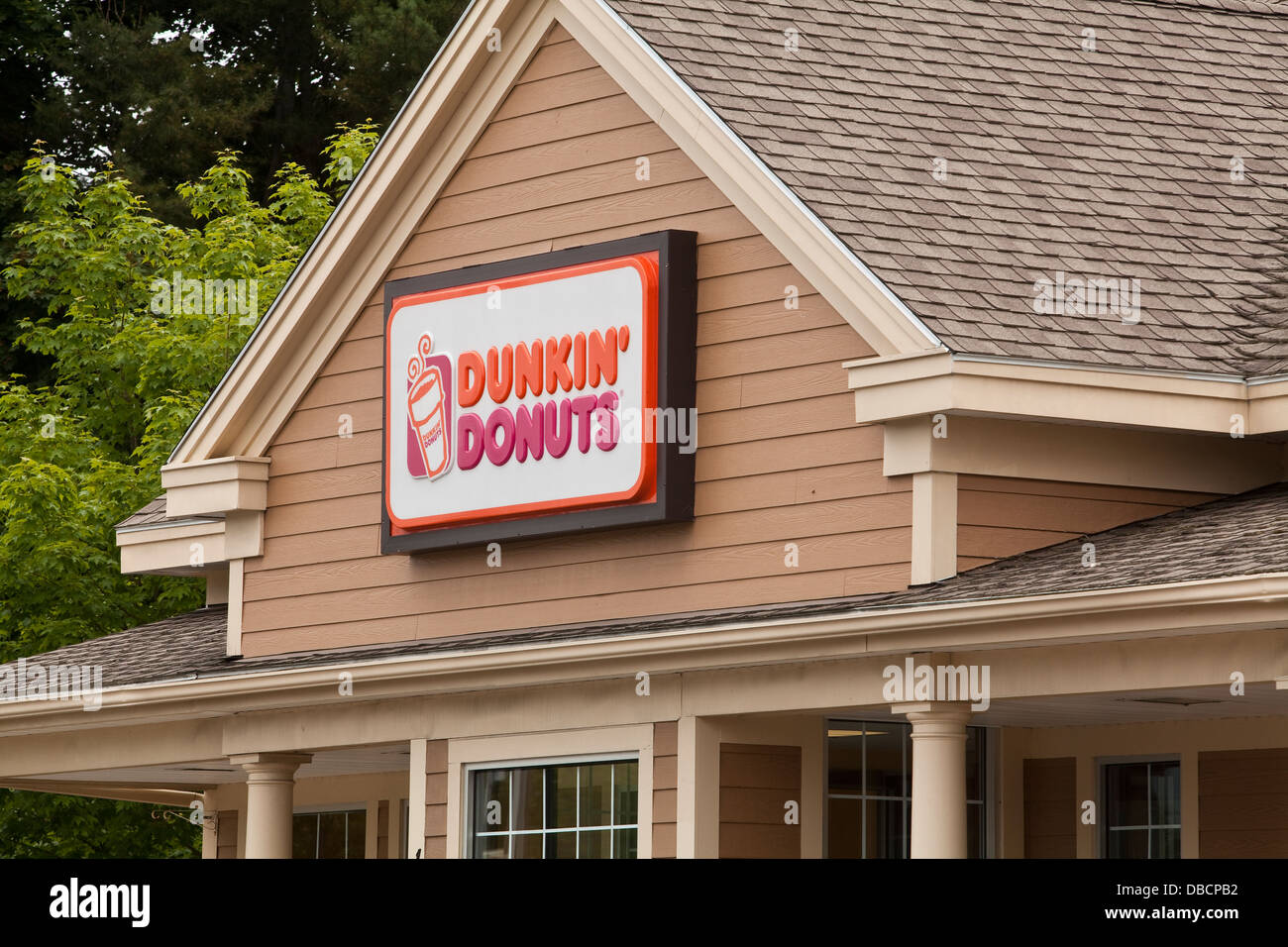 Un restaurante Dunkin' Donuts es retratada en Maine Fotografía de stock