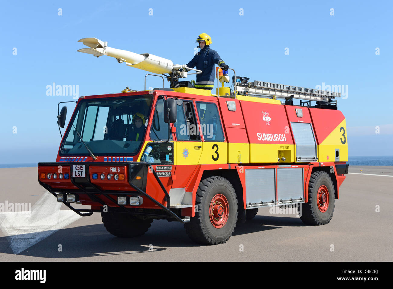 En el ejercicio de la Brigada contra Incendios Sumburgh en Sumburgh Airport Shetland Escocia Foto de stock