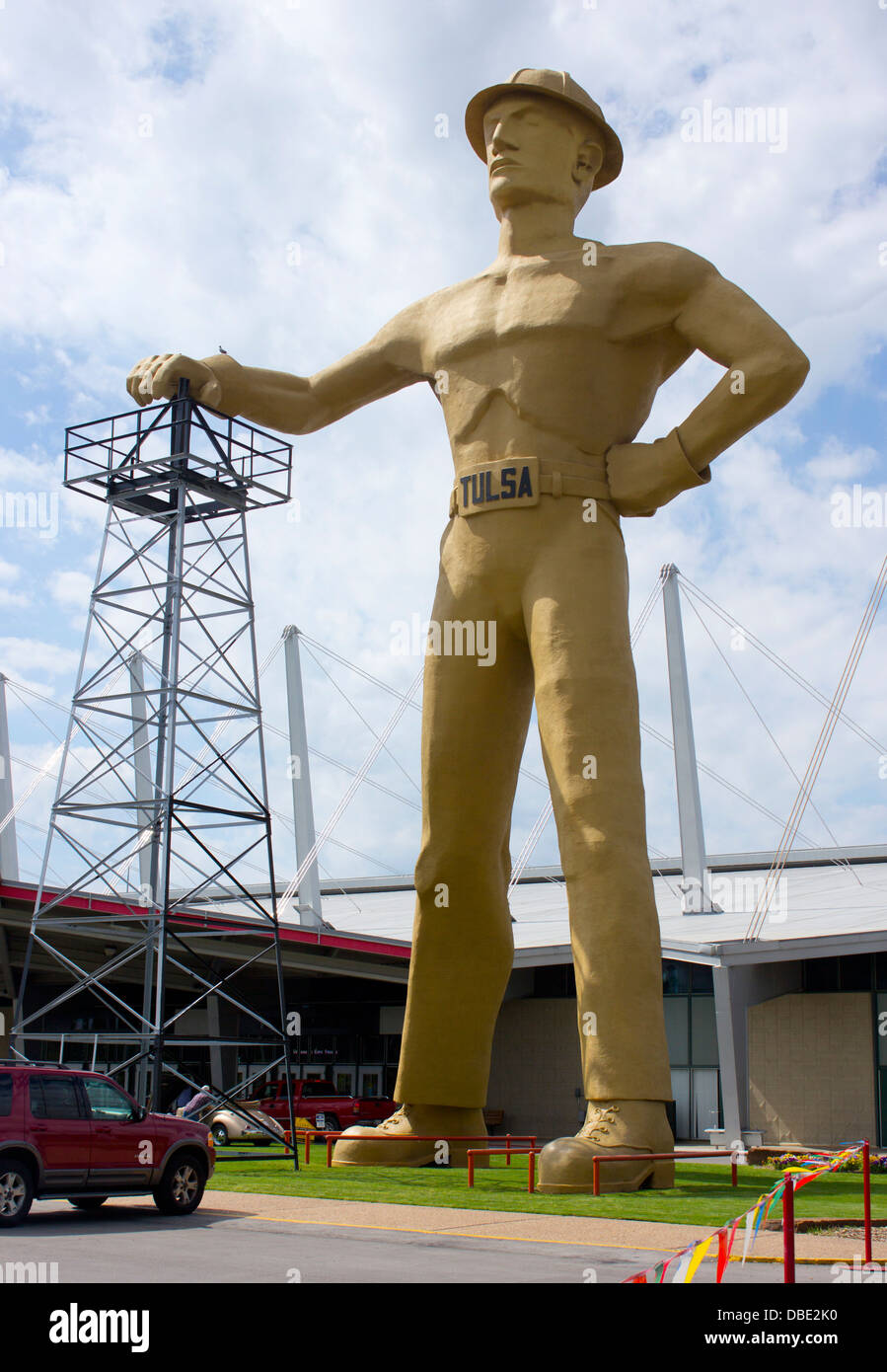 Aceite gigante rigger/driller escultura en la Feria de Tulsa, Oklahoma