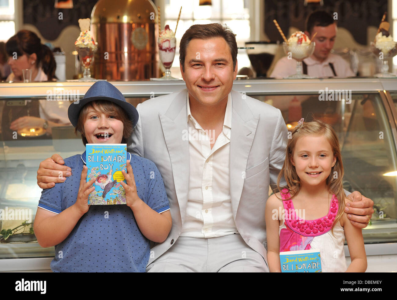 Billionaire boy book fotografías e imágenes de alta resolución Alamy