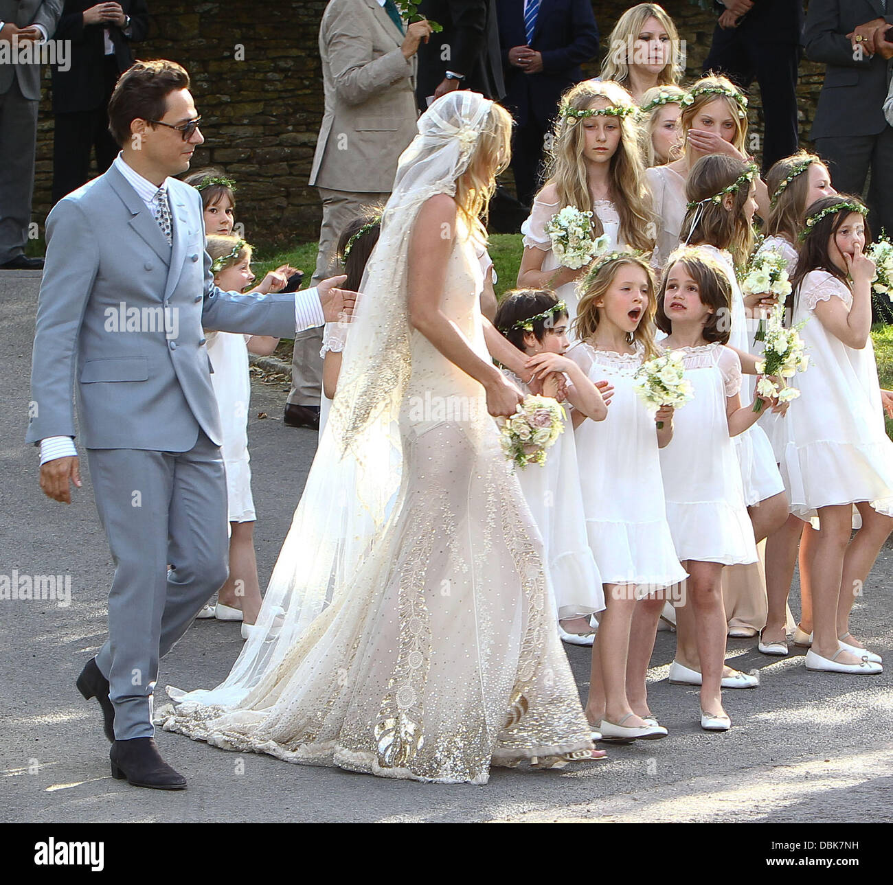 Kate Moss y Jamie Hince Kate Moss Boda en Cotswolds Cotswolds, Inglaterra -  01.07.11 Fotografía de stock - Alamy