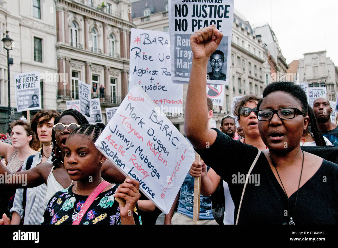 Londres Marcha y manifestación mundial contra el Racismo y la injusticia tras la absolución de George Zimmerman disparó y mató a Trayvon Martin Foto de stock