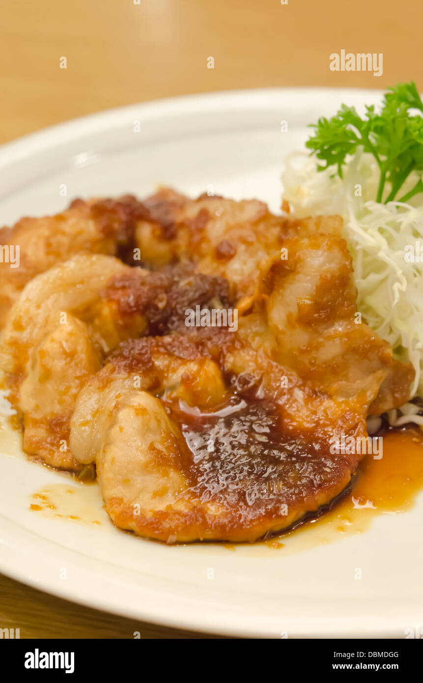 Cocina japonesa, salteado de cerdo con salsa de jengibre Foto de stock