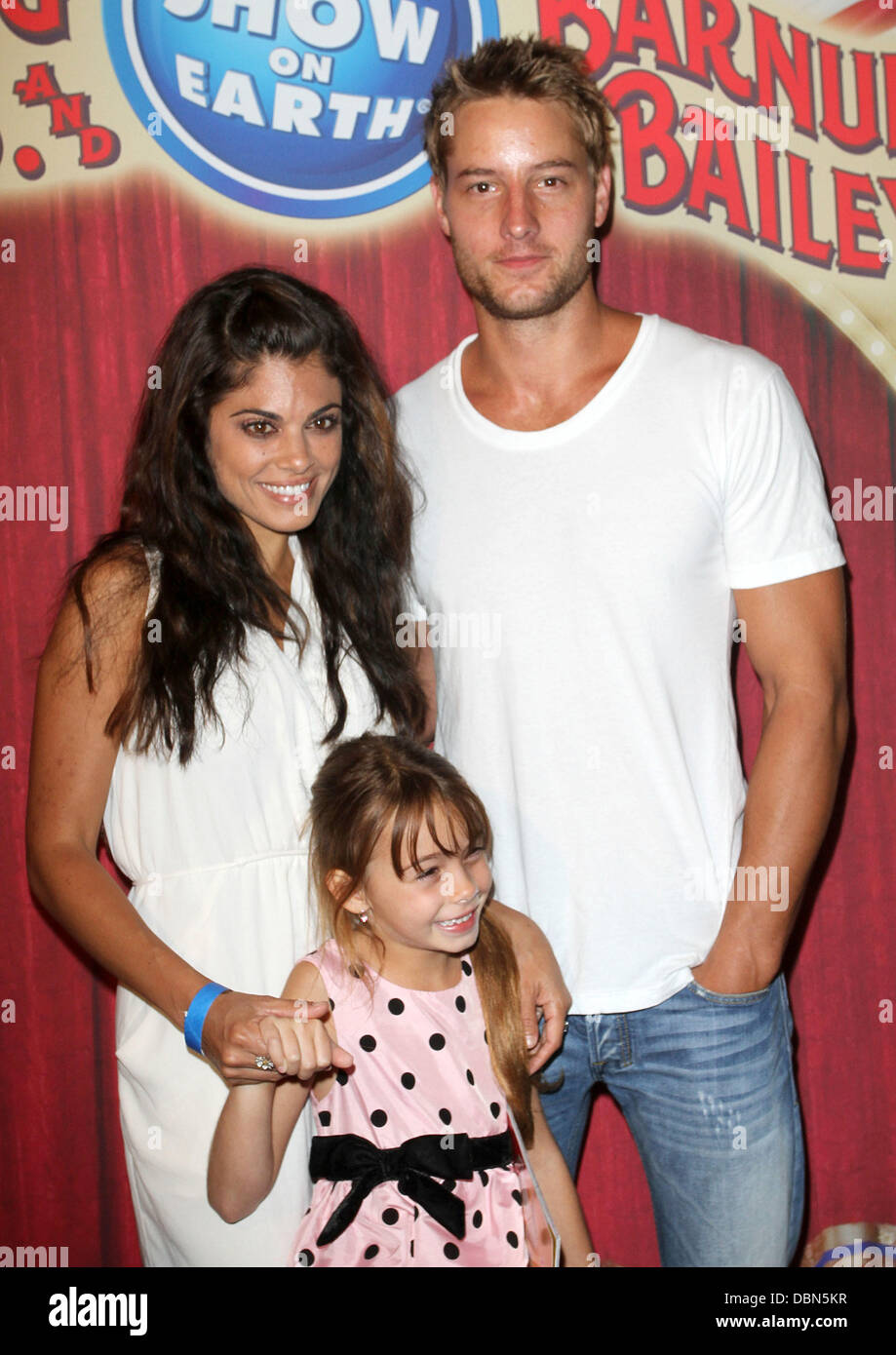 Lindsay Hartley, Justin Hartley y su hija Isabel Justicia Hartley Los