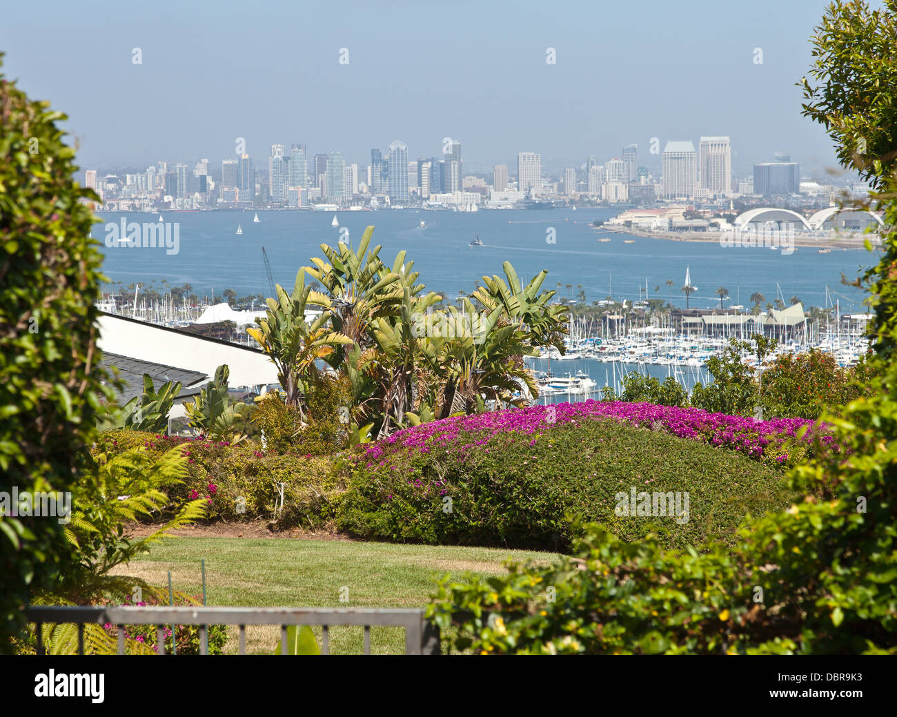 San Diego, California, un mirador desde el patio residencial de Point Loma. Foto de stock