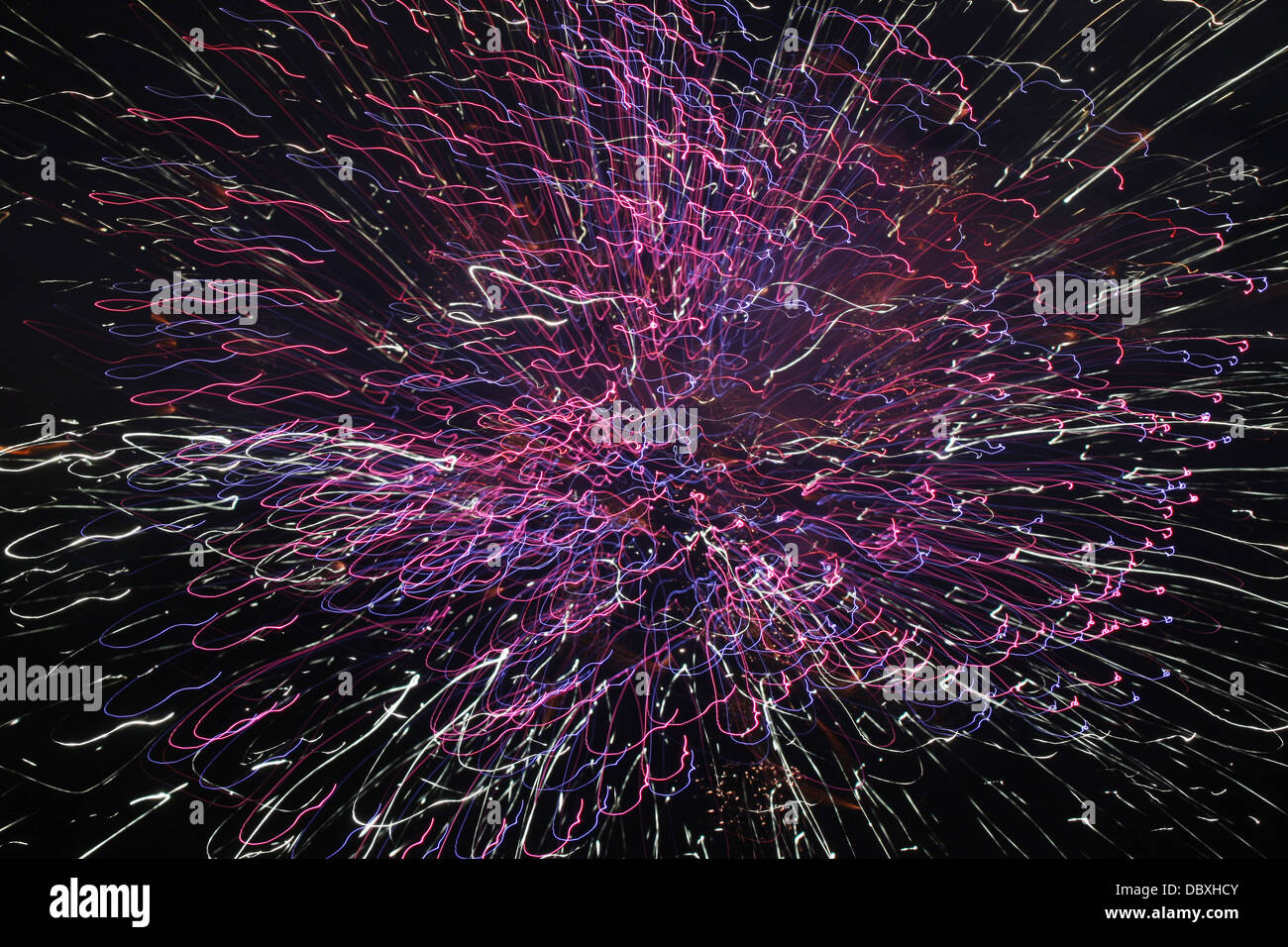 Fireworks con velocidad de obturación lenta Foto de stock
