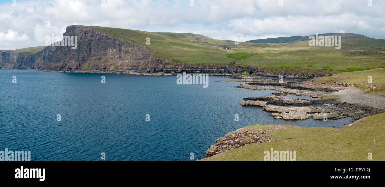 Y Ramasaig Ramasaig Cliff Bay, costa Duirinish, Isla de Skye, Escocia, Reino Unido Foto de stock
